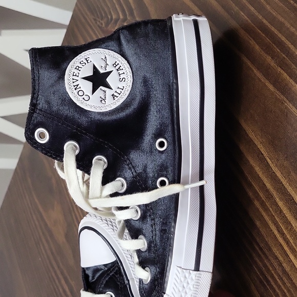 Converse Shoes - Picture 2 of 5
